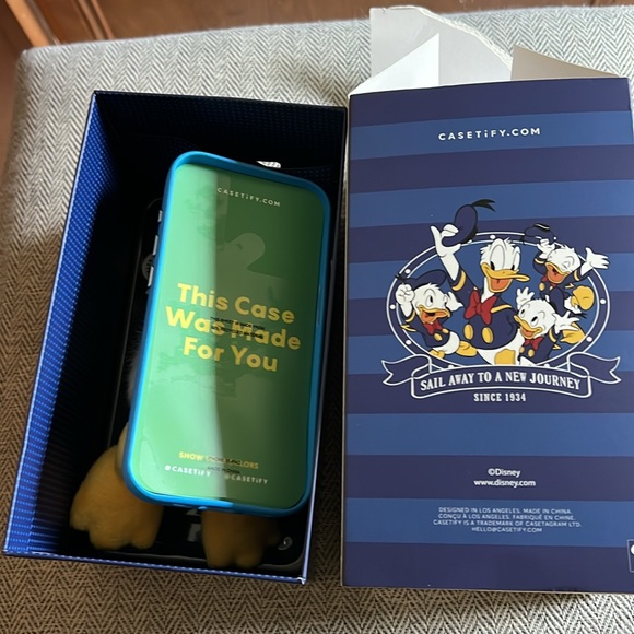 CASETIFY Donald Duck Plush Grippy case for iPhone 15 Pro - Picture 5 of 9